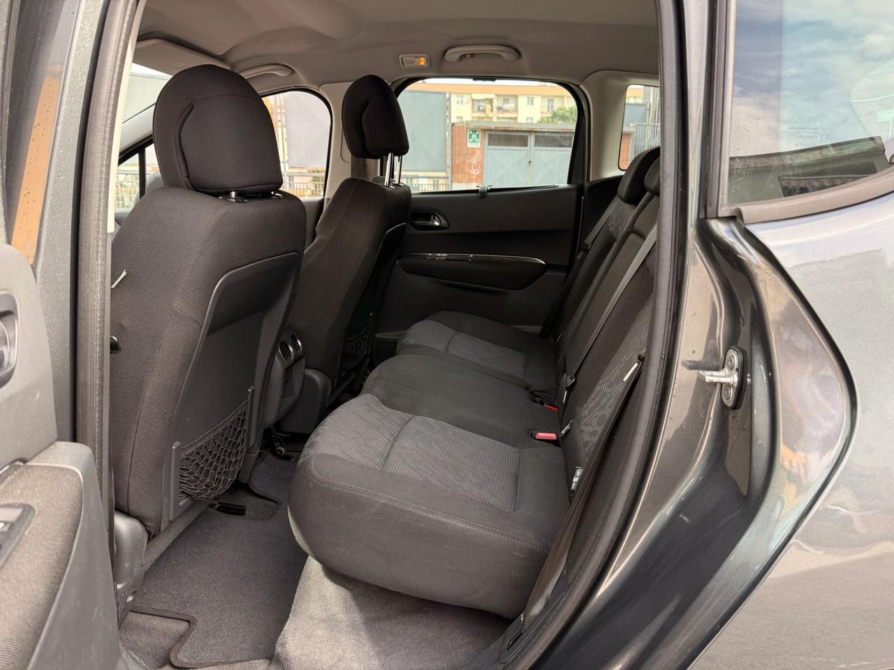 Peugeot 3008 1.6 HDi 112CV Business