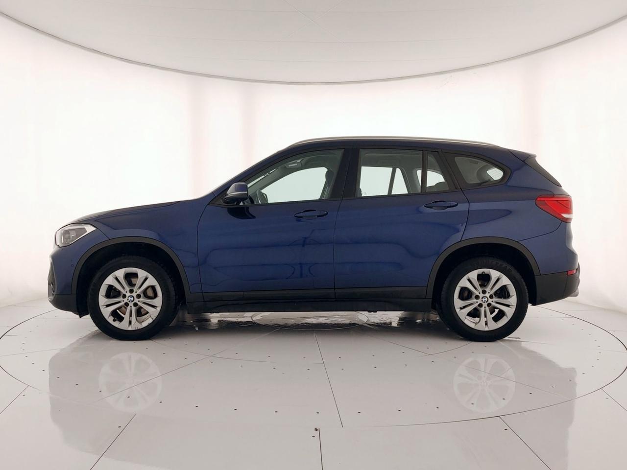 BMW X1 sdrive 18d Business Advantage auto FULL LED+ACC+APPLE CARPLAY