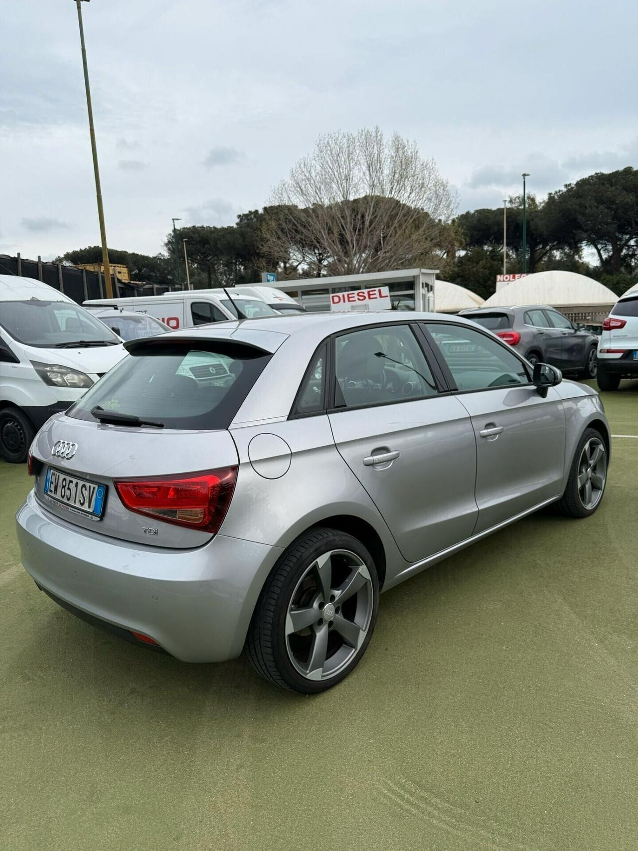 Audi A1 1.6 TDI S tronic line edition plus