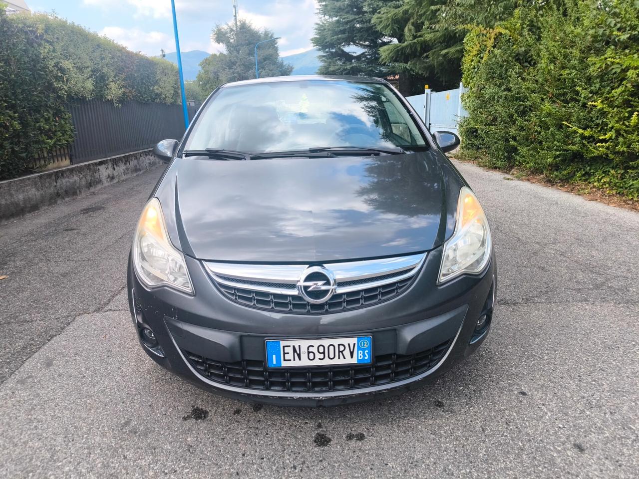 OPEL CORSA 1,2 BENZINA- KM 110000- OK NEOPATENTATI