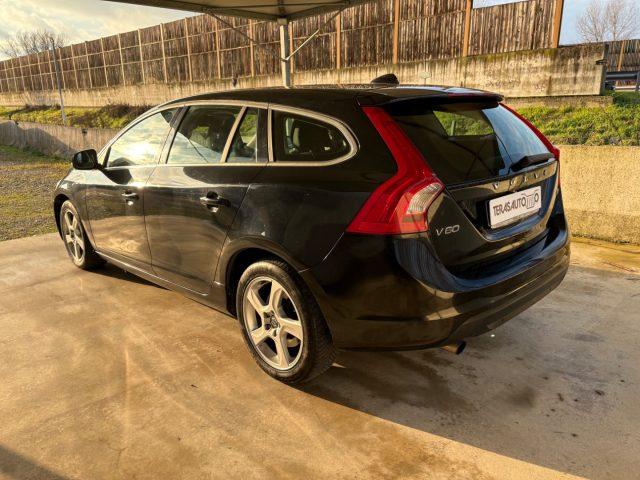 VOLVO V60 D3 Kinetic PRONTA CONSEGNA OK DISTRIBUZIONE