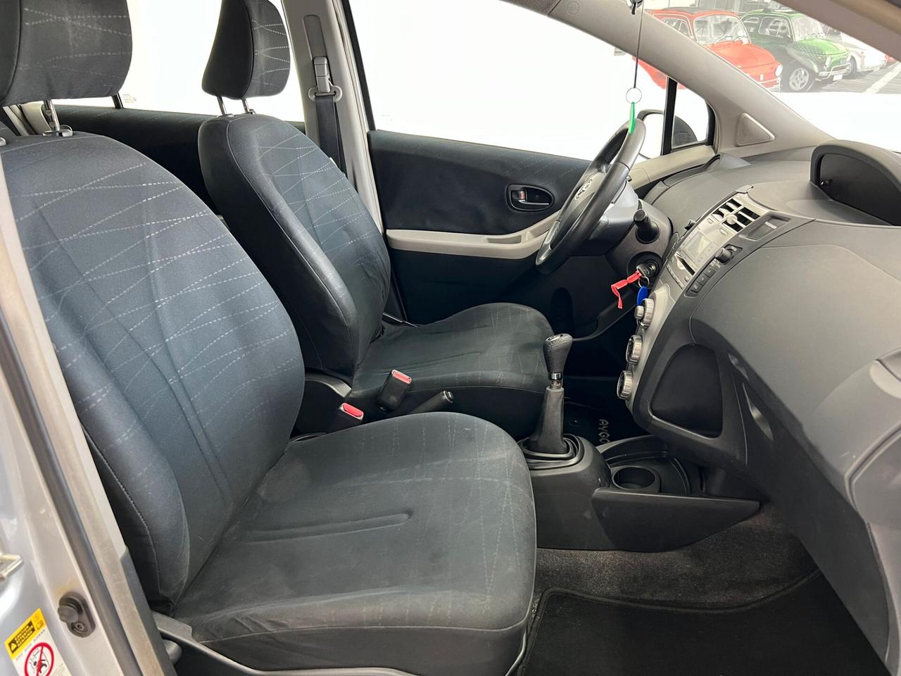 Toyota Yaris 1.0 5 porte Sol PER NEOPATENTATI