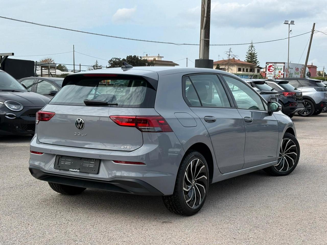 Volkswagen Golf 1.0 eTSI EVO DSG Life