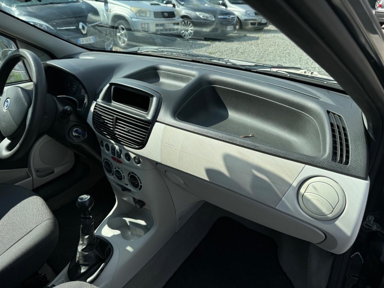 Fiat Punto 1.2i cat 5 porte ELX neopatentati