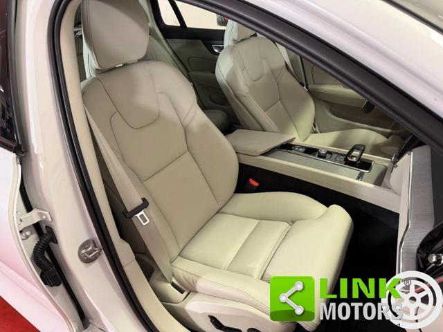 VOLVO V60 B4 (d) aut Ultimate Dark IVA ESP. GARANZIA 24