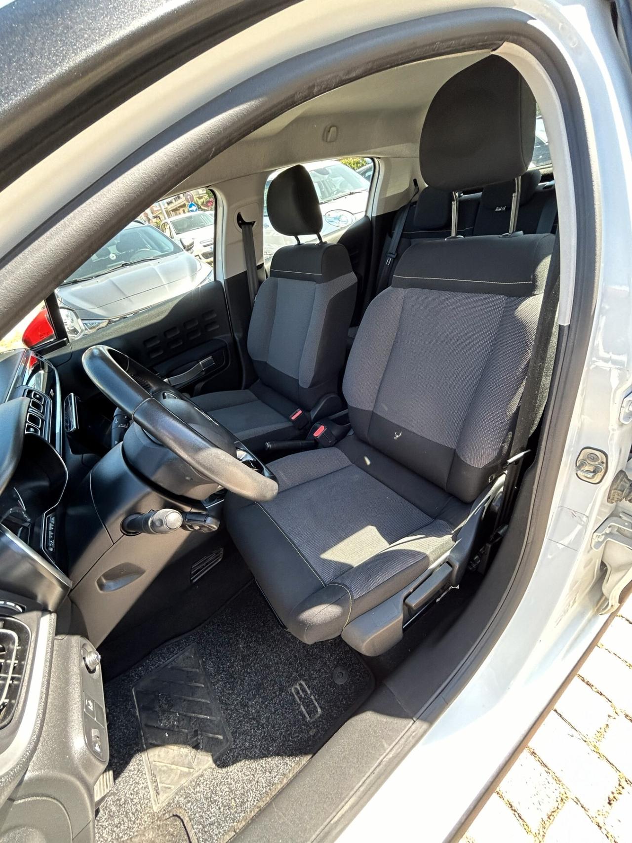 Citroen C3 PureTech 83 S&S Shine "FINO AL 15/08 P.P. INCLUSO NEL PREZZO"