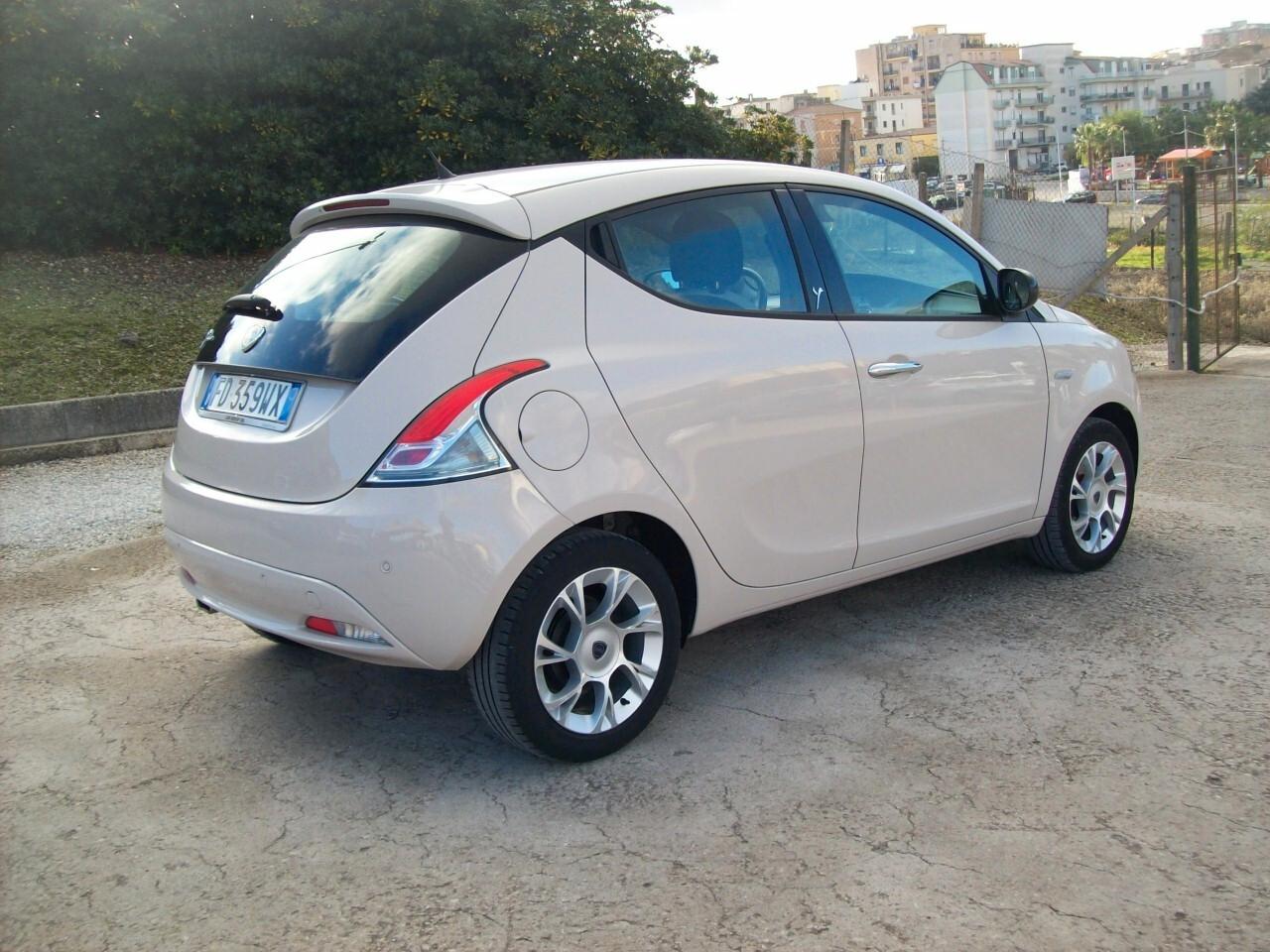 LANCIA YPSILON 1.3 MTJ CV.95 S&S GOLD "2016"
