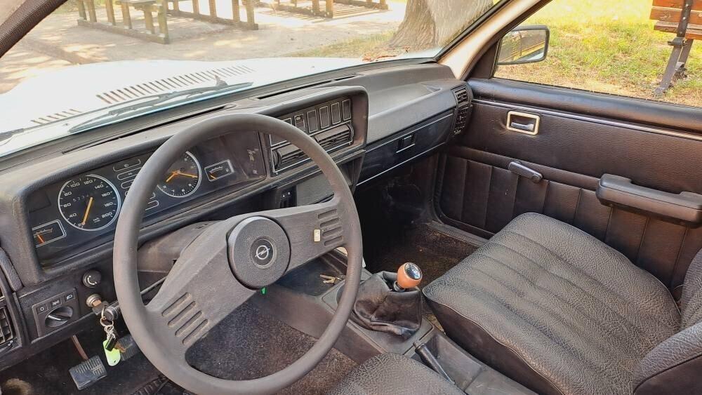 Opel delivery van