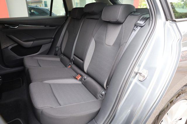 SKODA Octavia 2.0 TDI EVO SCR DSG Wagon UniPro ACC Radar LED Nav