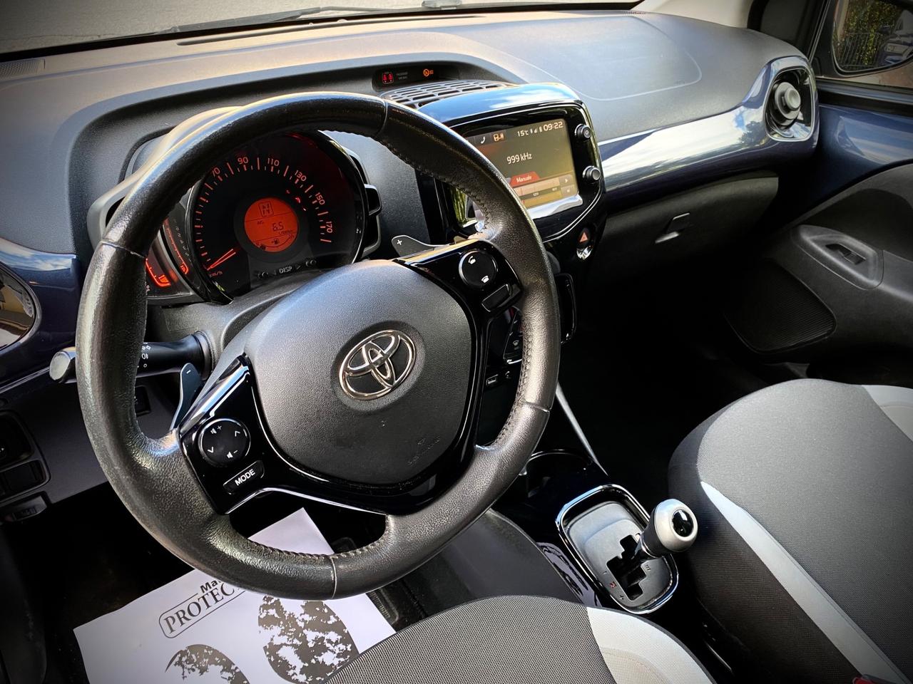 Toyota Aygo 1.0 VVT-i 69 CV 5 porte x-play MMT