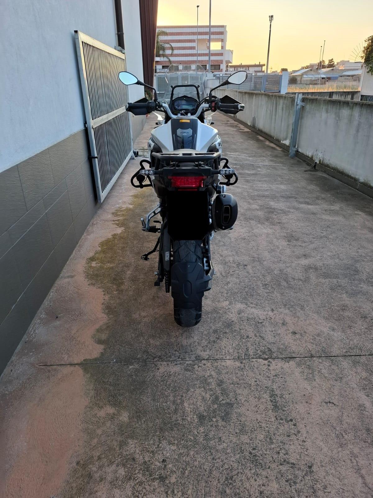 Benelli TRK 502