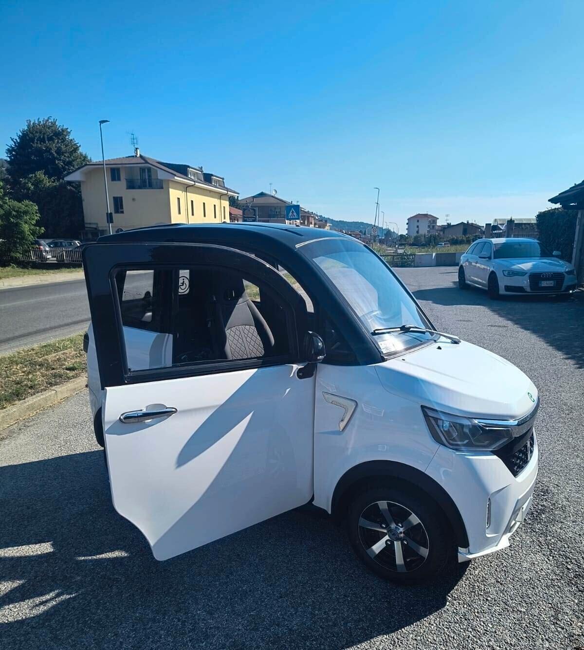 FREEDOM EVO anziani o disabili SENZA PATENTE MINICAR