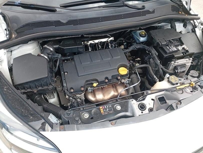 Opel Corsa 1.4 90CV GPL Tech Coupé Innovation