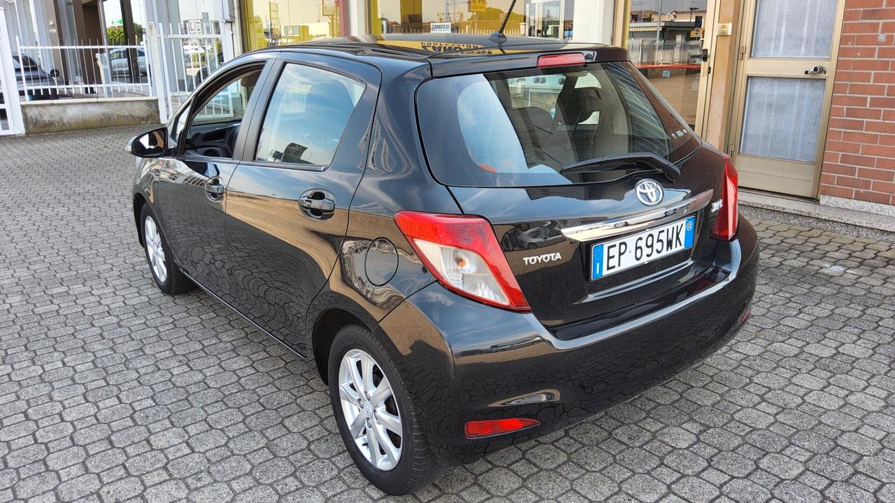 Toyota Yaris 1.0 5 porte Lounge