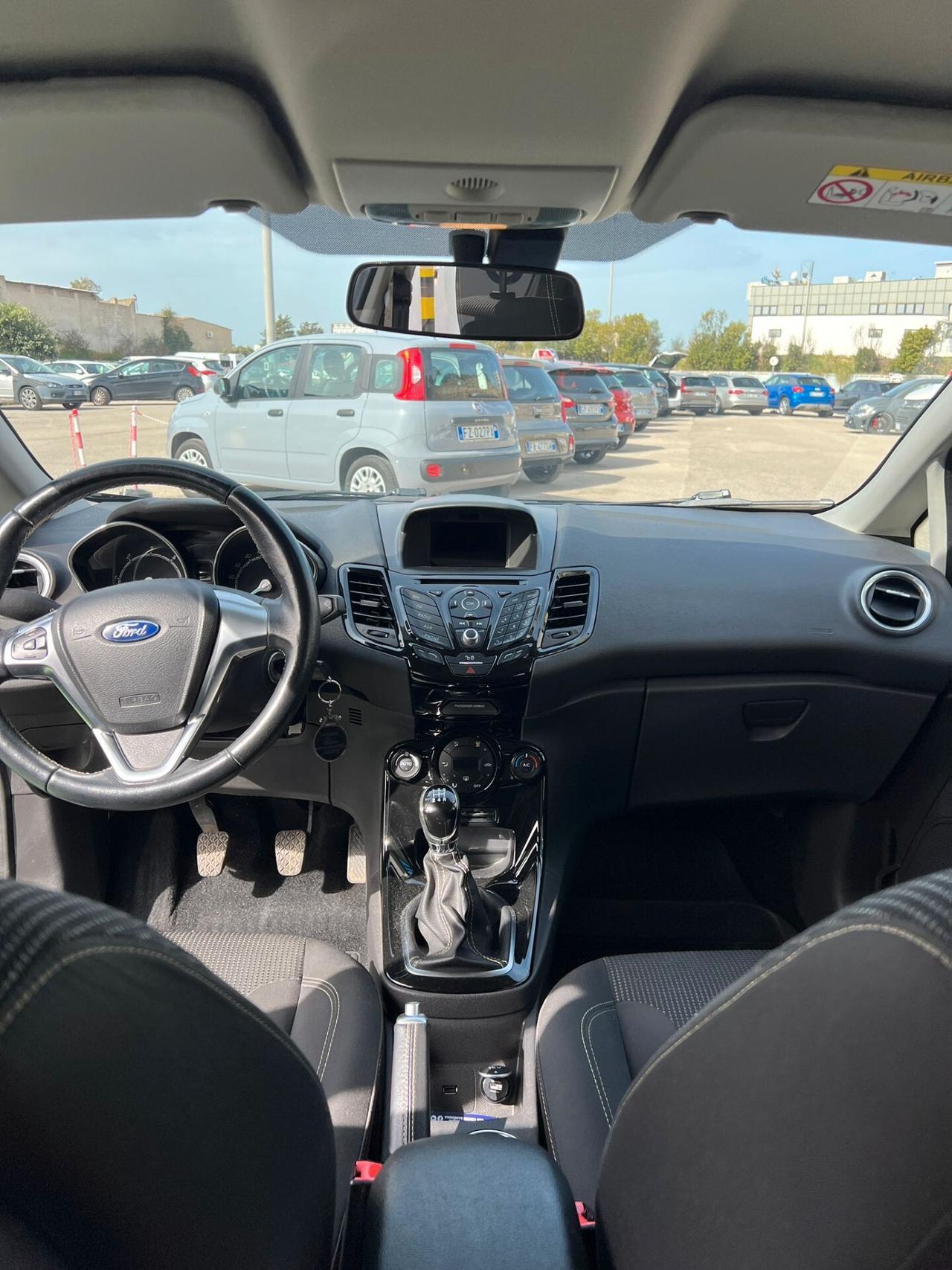 Ford Fiesta 1.5 TDCi 75CV 5 porte Titanium