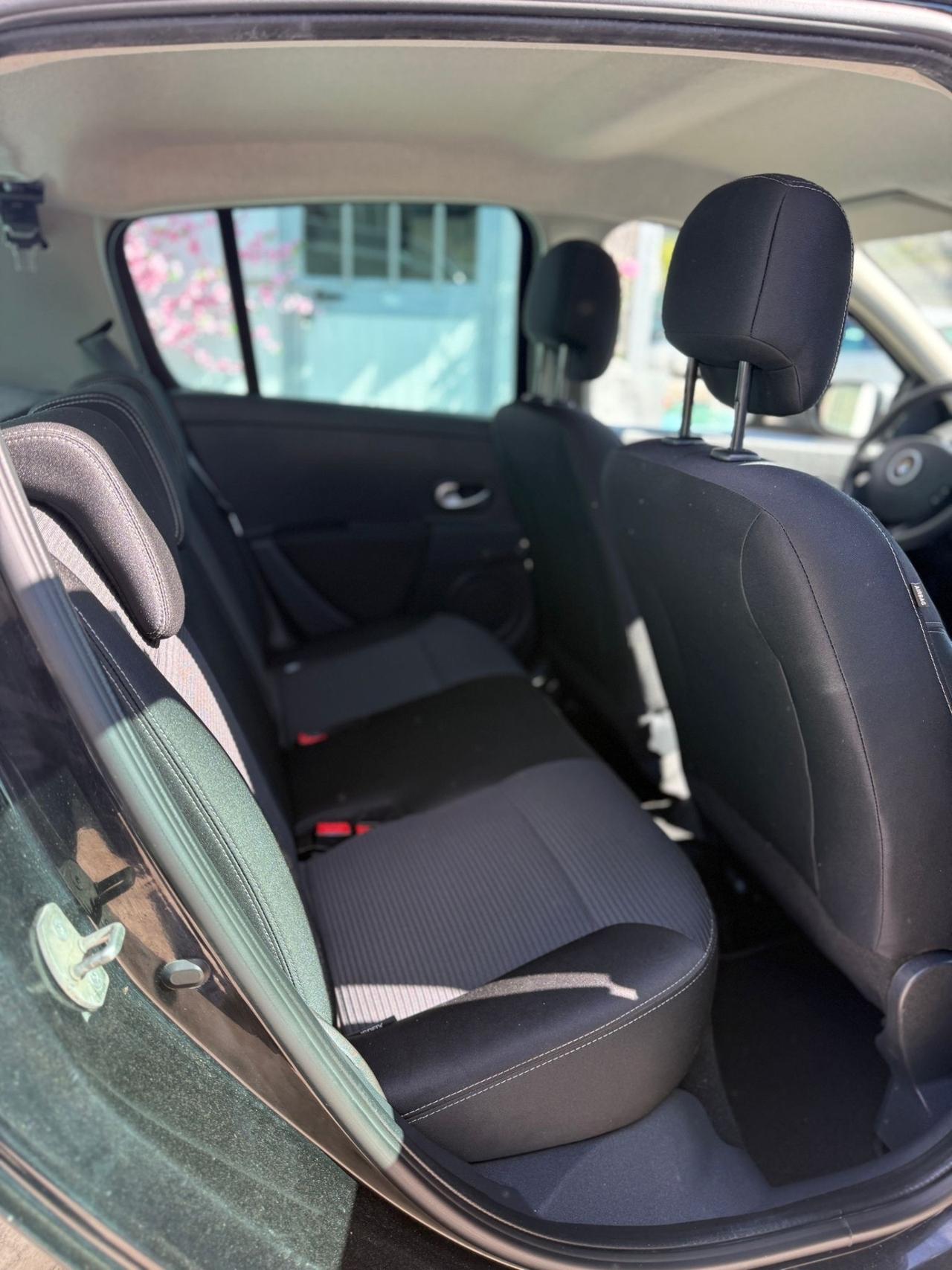 Renault Clio 1.2 16V 5 porte Live SOLO 93.000 KM