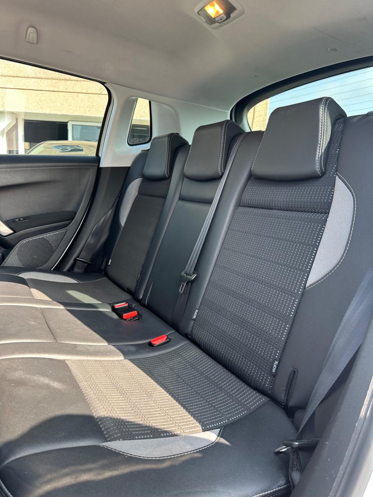 Peugeot 2008 PureTech 82 Allure