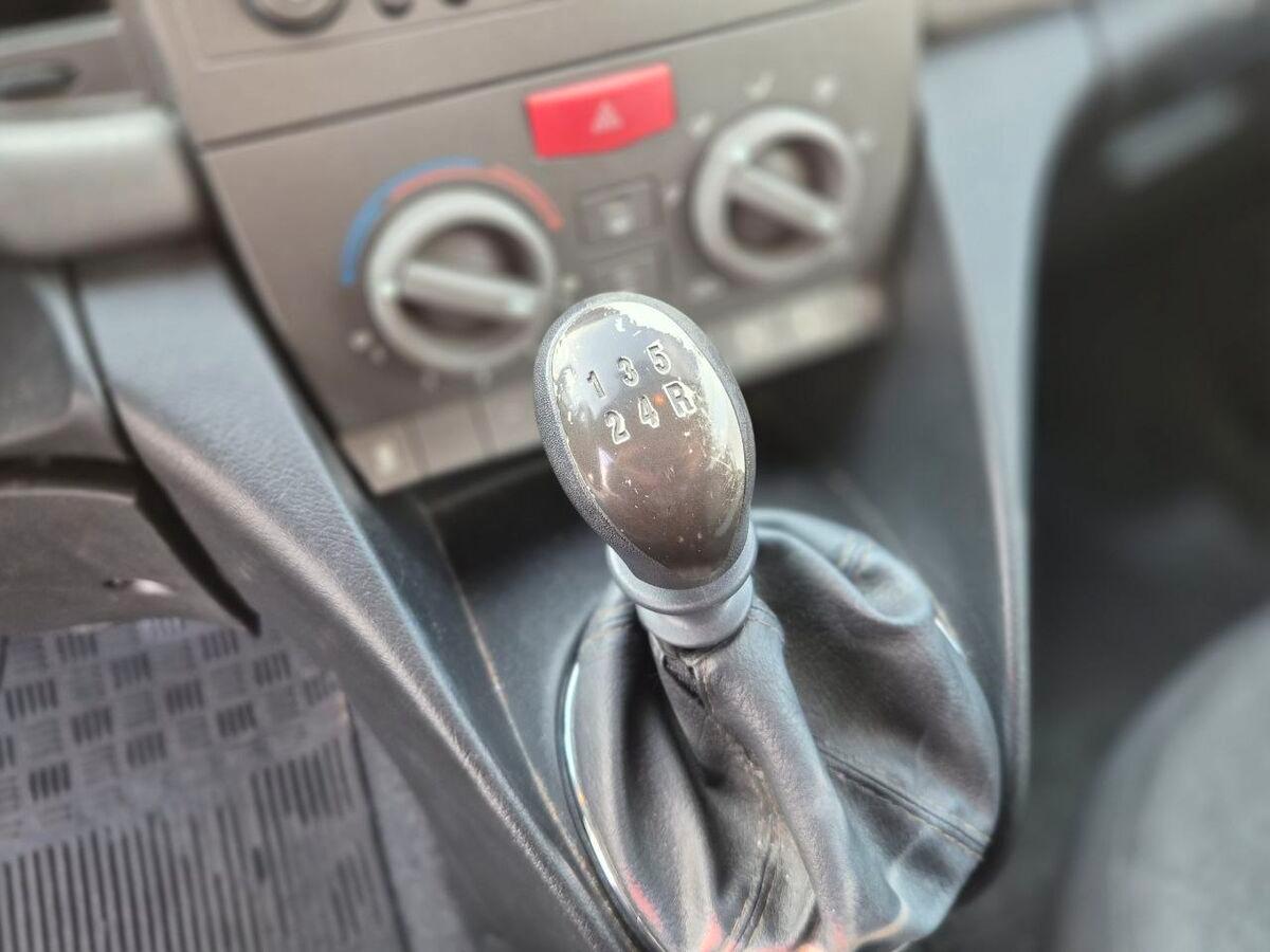 Lancia Ypsilon 1.2 8v 100