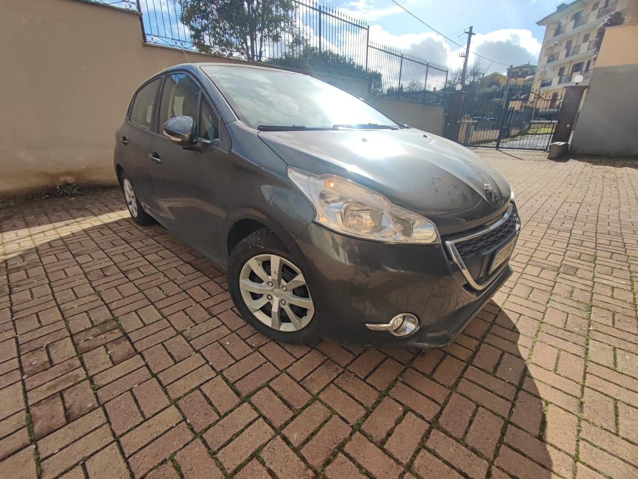 Peugeot 208 PureTech 82 5 porte Allure