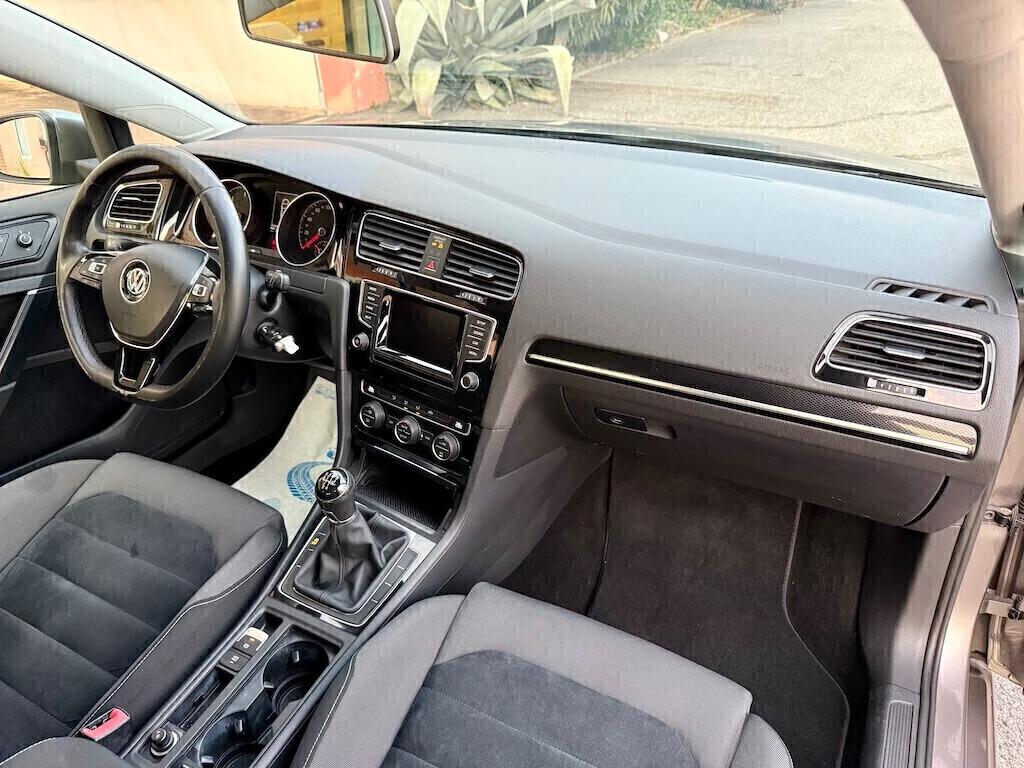 Volkswagen Golf 1.6 TDI 5p. Highline BlueM Euro 6