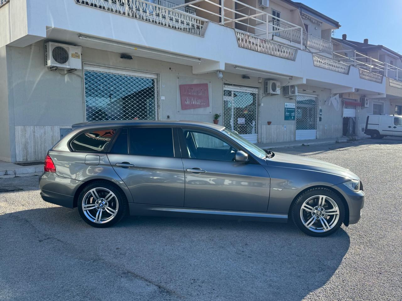 Bmw 318d cat Touring Attiva GARANZIA