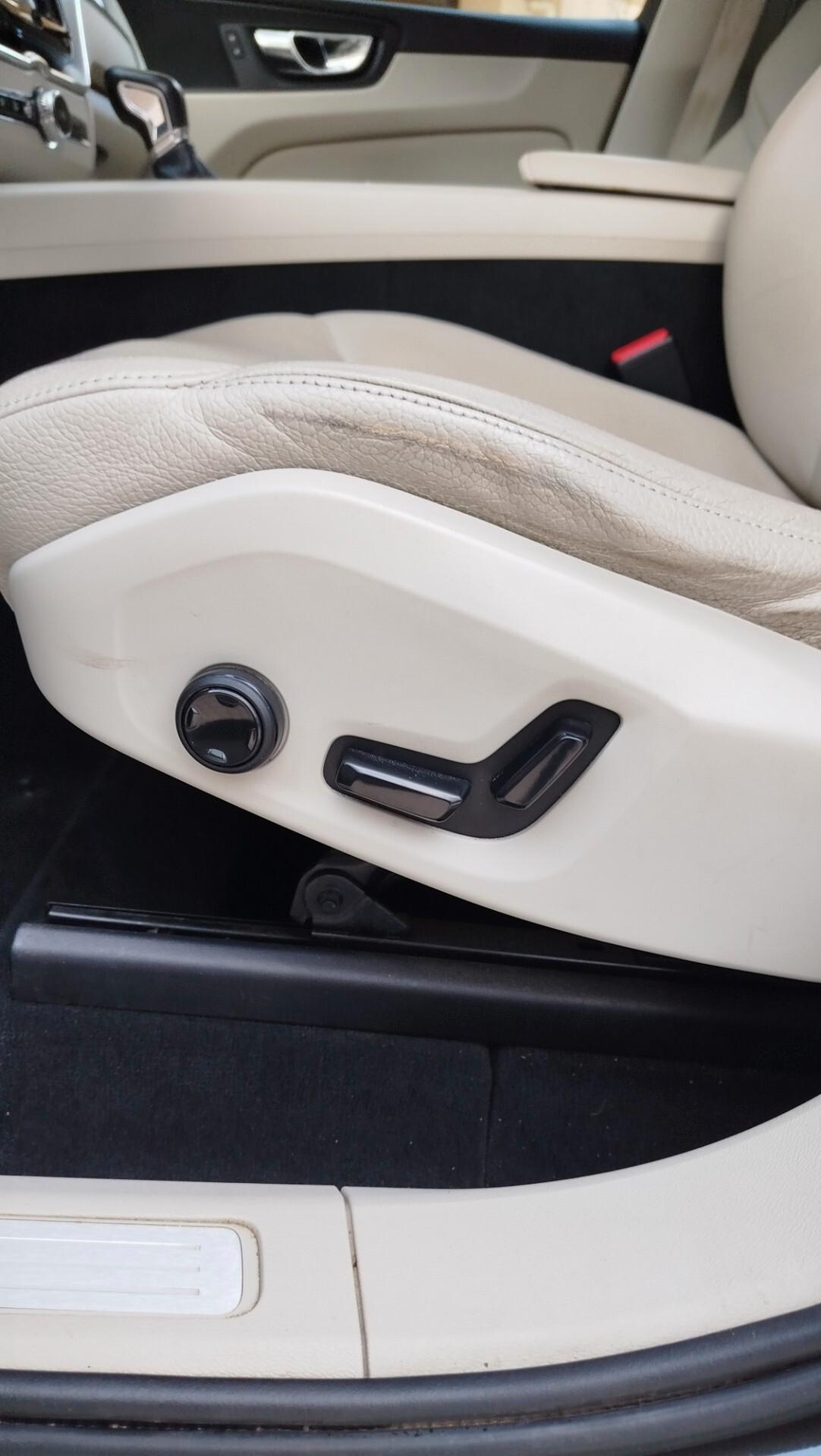 Volvo XC 60 XC60 D4 AWD Momentum Geartronic