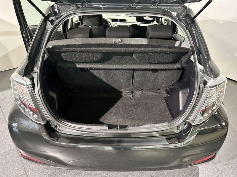 Toyota Yaris 1.5 Hybrid Lounge AREA C FREE