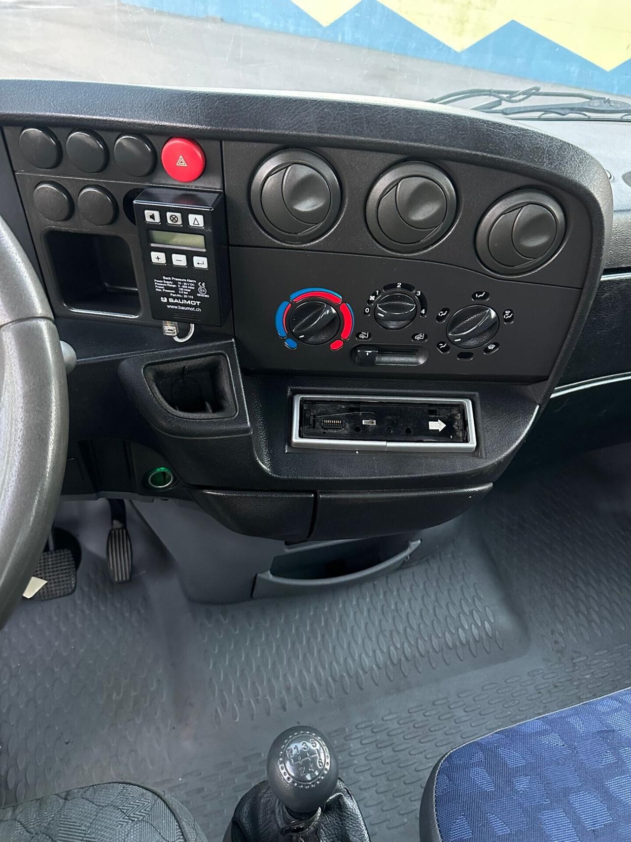 Iveco Daily modello 35c17 con cassone