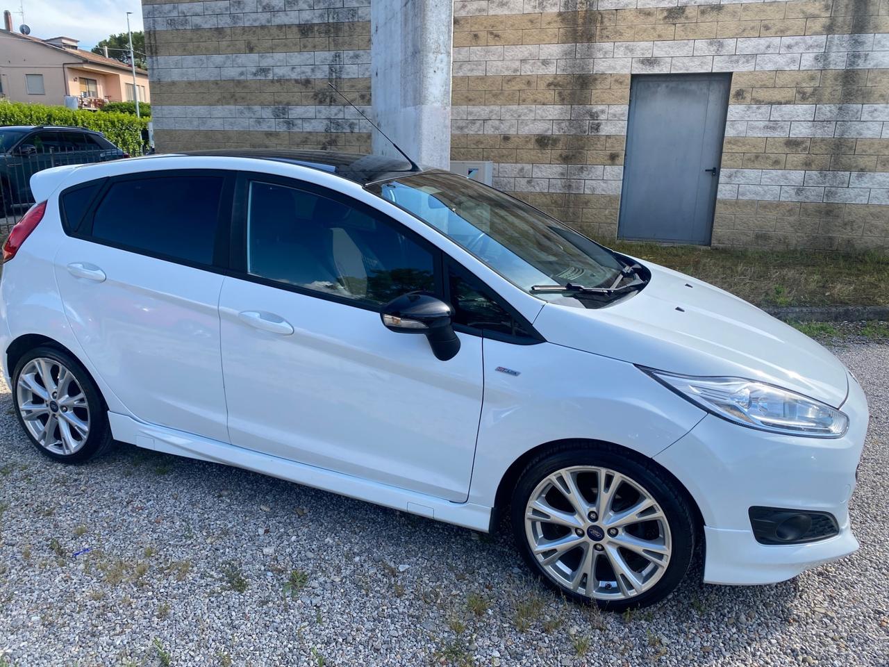Ford Fiesta 1.0 EcoBoost 100CV 5 porte ST-Line