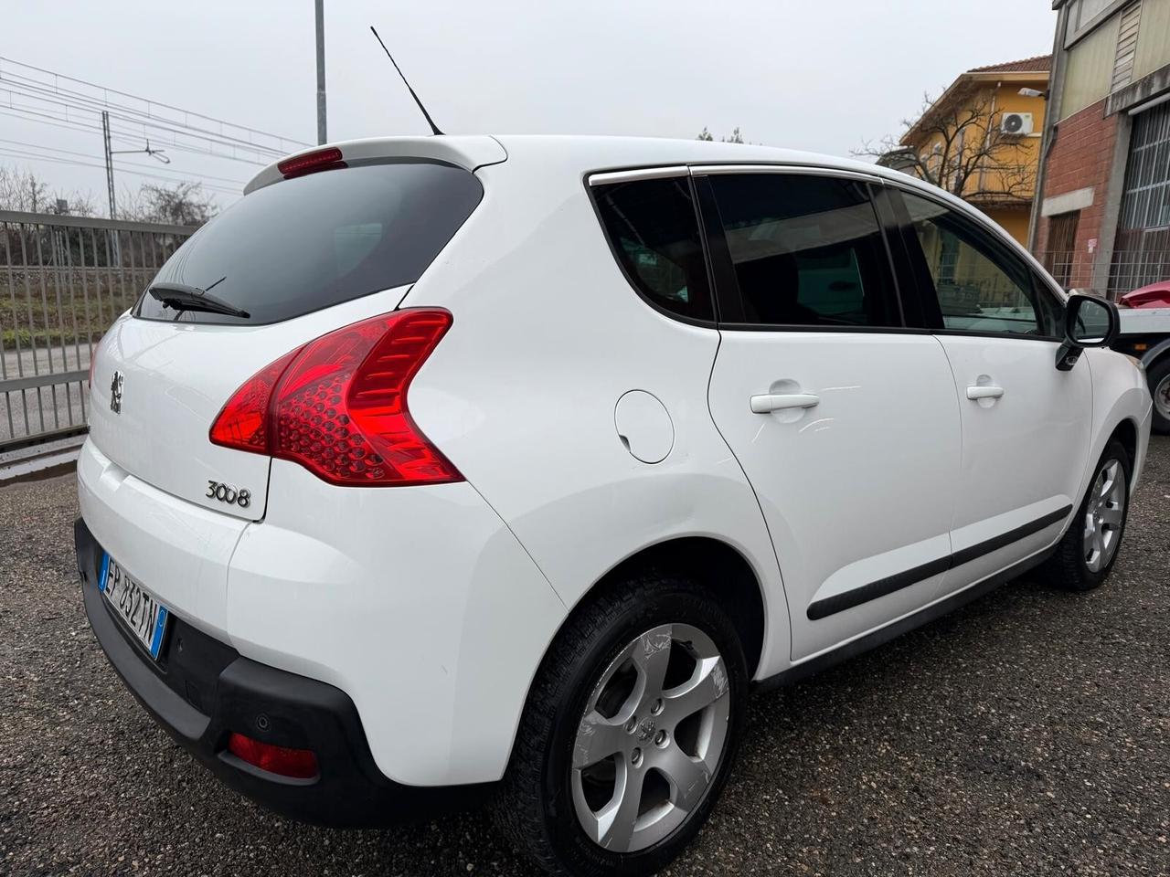 Peugeot 3008 1.6 HDi 112CV Business