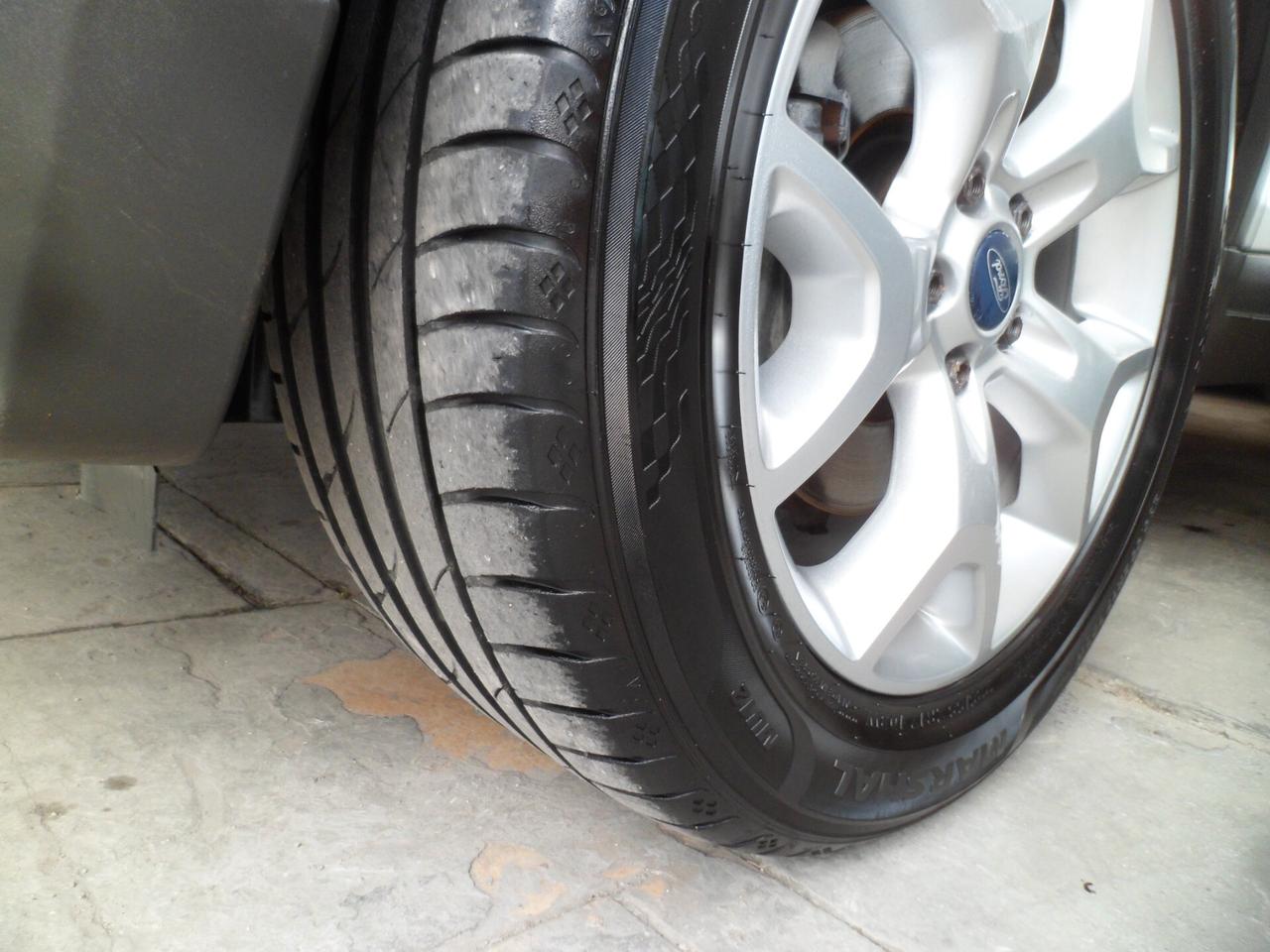 Ford Kuga 2.0 TDCi 136 CV 2WD Titanium 10