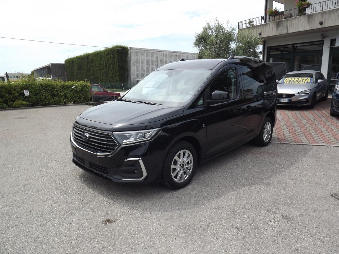 Ford Tourneo Connect 2.0 EcoBlue 122 CV Titanium