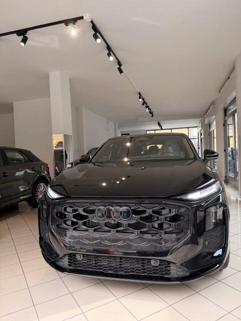 Audi Q3 Sportback Black line 35 TDI S-tronic NEW MODEL