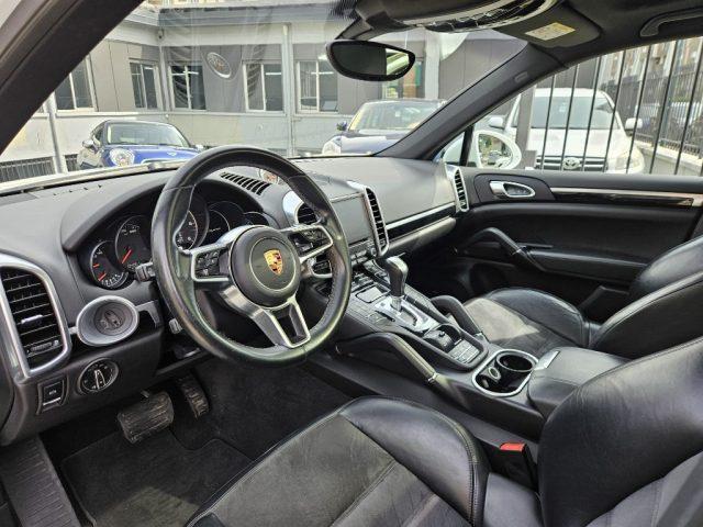 PORSCHE Cayenne 3.0 Diesel Platinum Edition GANCIO TRAINO