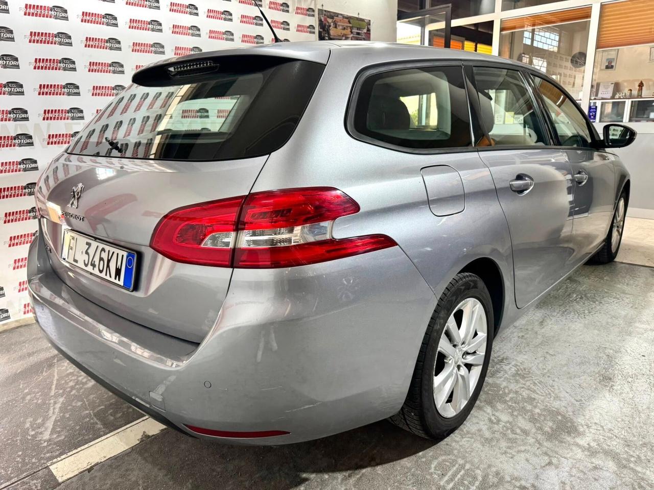 Peugeot 308 BlueHDi 120 S&S EAT6 SW Allure