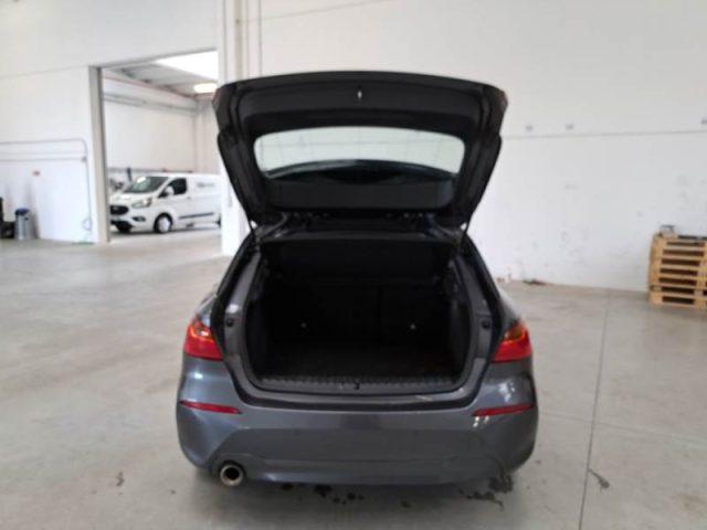 BMW 118 i 5p. Business Advantage