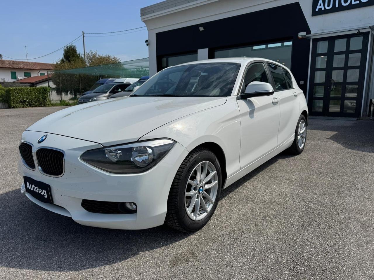 Bmw 116 116i 5p. Urban