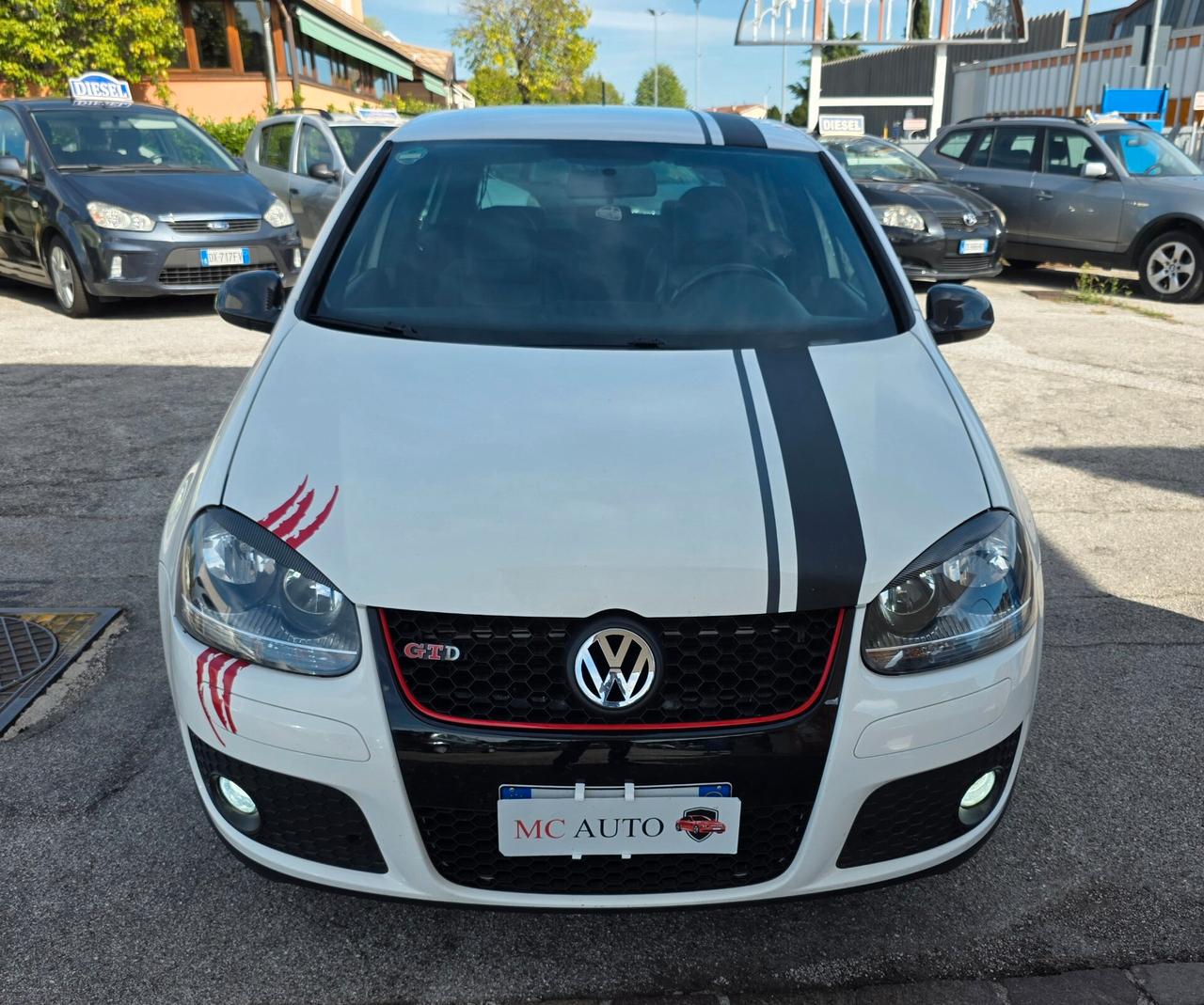 Volkswagen Golf GTD anno 2008 con 313.500 Motore sost