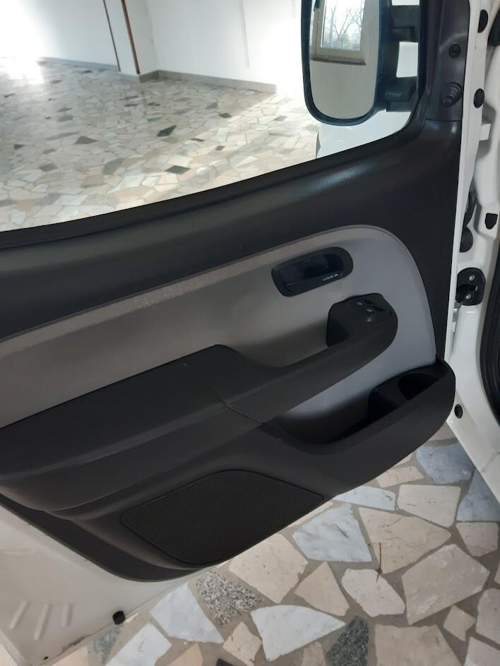 Fiat Doblo Doblò 1.6 16V Nat.Pow. PC-TN Carg.Lam.SX