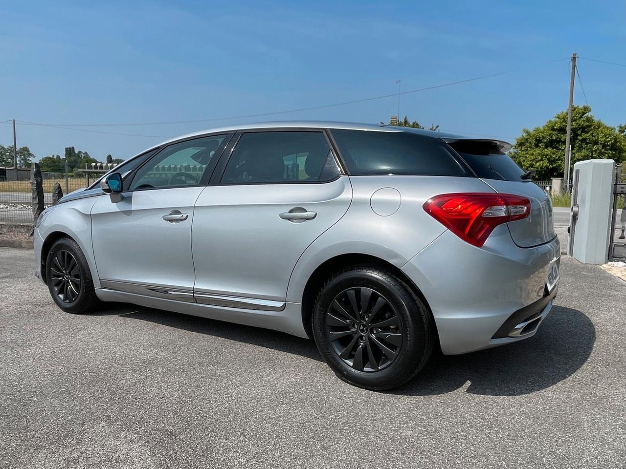 Ds DS5 DS 5 BlueHDi 120 S&S So Chic