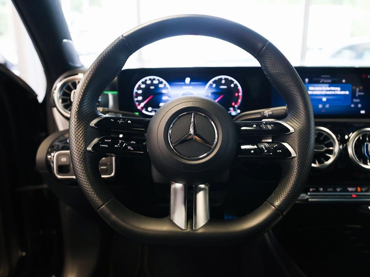 Mercedes-benz A 180d Premium Plus AMG Line