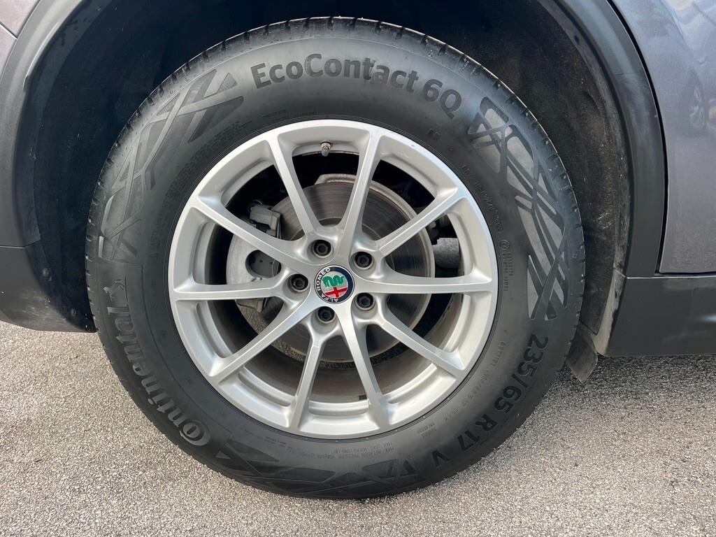 Alfa Romeo Stelvio 2.2 Turbodiesel 210 CV AT8 Q4 Business IVA DETRAIBILE