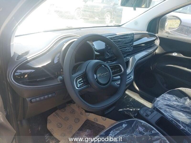 FIAT 500e 500 BEV HATCHBACK M Nuova 500 Hatchback My23 La Nuova 500 - 320 Berlin