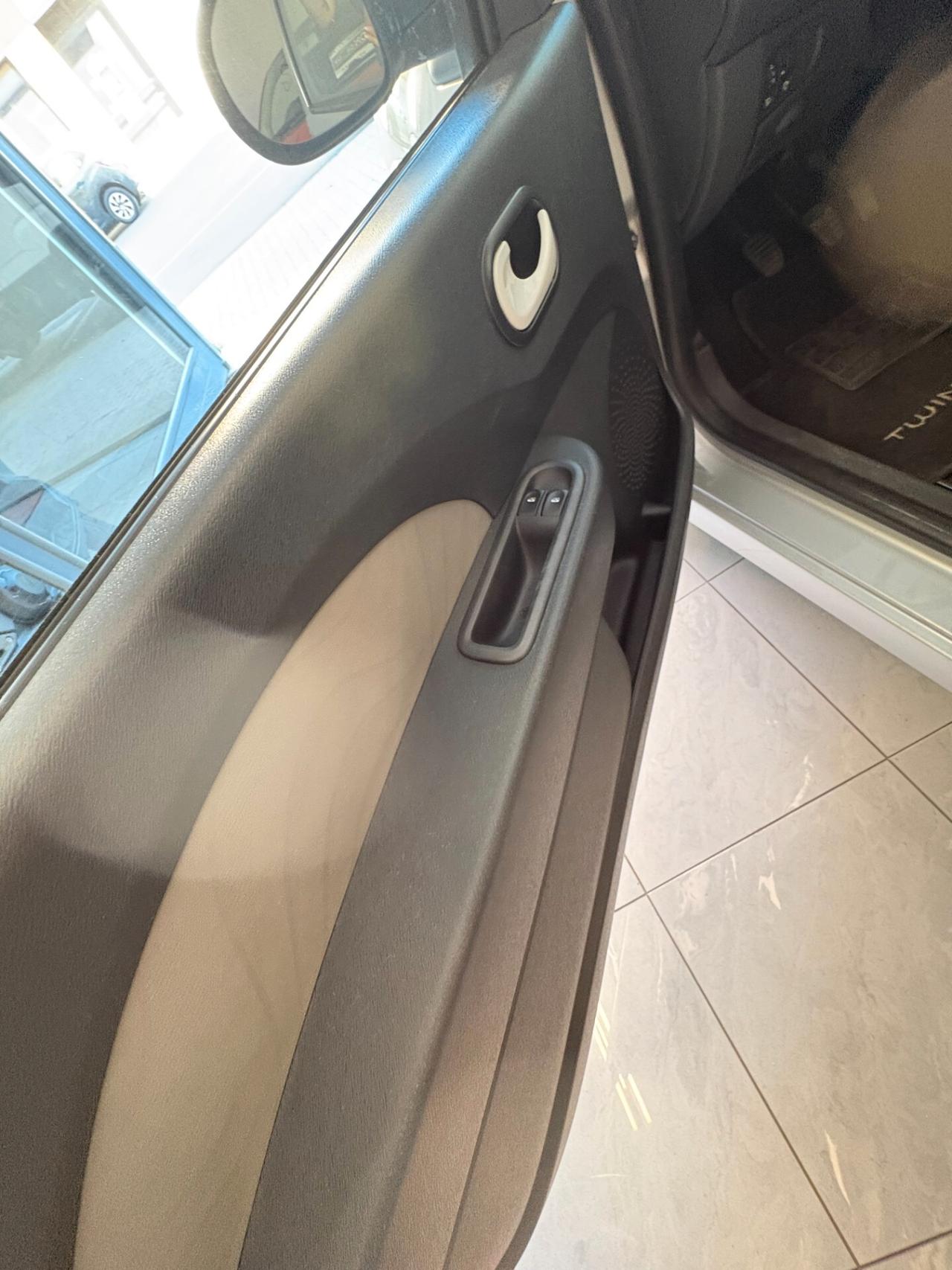 Renault Twingo 1.2 16V LEV Yahoo!