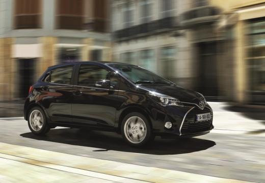 TOYOTA Yaris III 2015 - Yaris 5p 1.5h Active my16