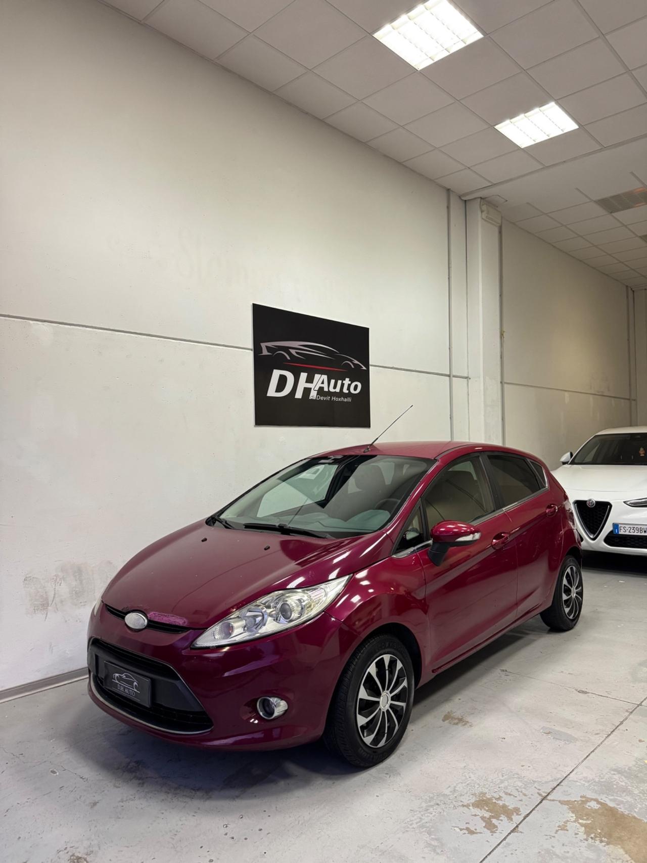 Ford Fiesta 1.6 TDCi 90CV 5 porte DPF Titanium