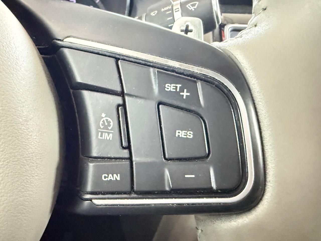 Jaguar XE 2.0 D 180 CV AWD aut. Prestige Business Edition