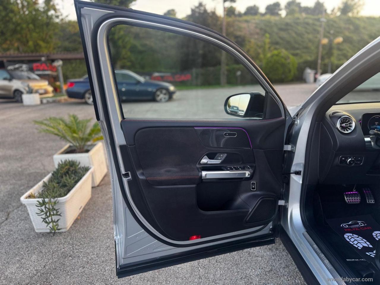 MERCEDES-BENZ GLB 200 d Automatic Premium