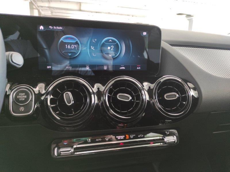 Mercedes-Benz GLA (H247) - GLA 200 Automatic Business