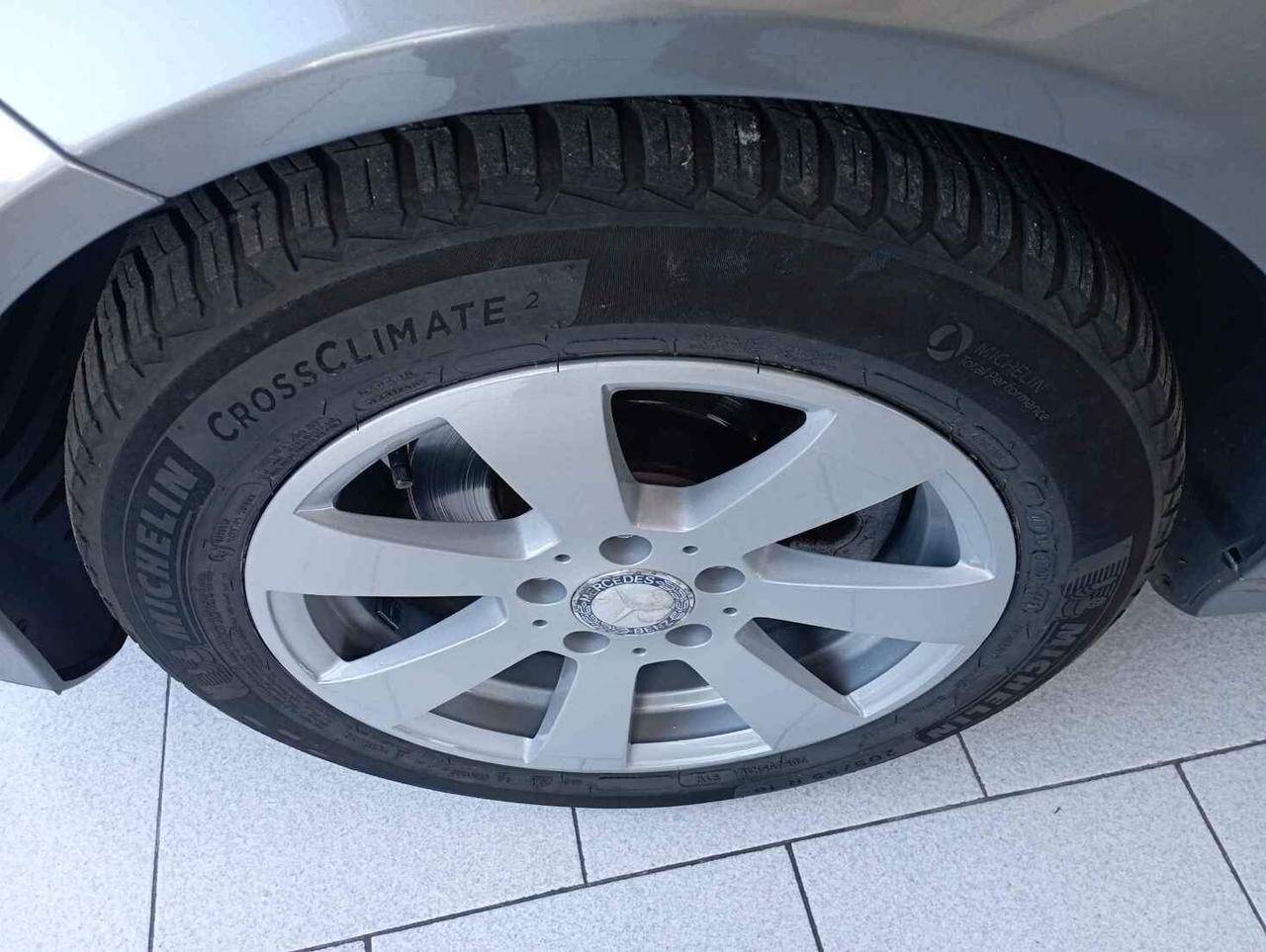 Mercedes-benz C 200 220 CDI BlueEFFICIENCY Elegance